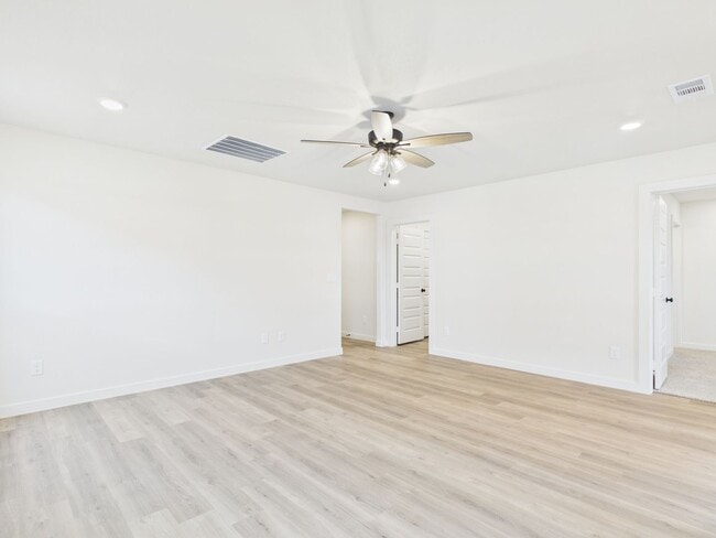 Building Photo - 2900 Haystack Wy