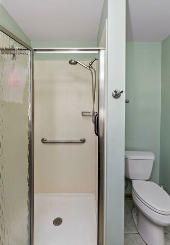 Building Photo - 1871 Fox Run Dr