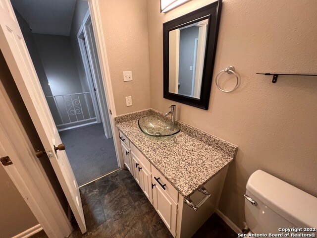 Building Photo - 645 Strings Dr