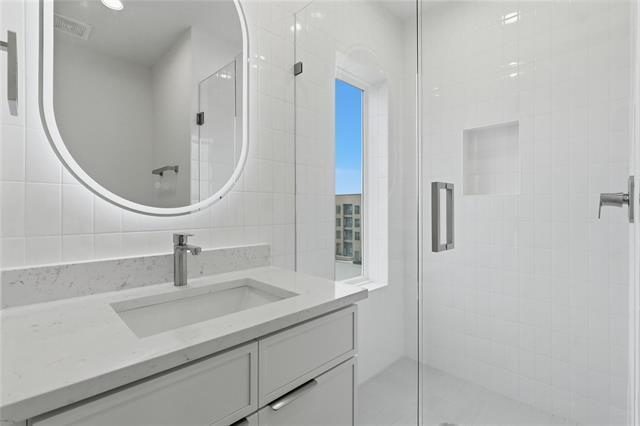 Building Photo - 4315 San Jacinto St