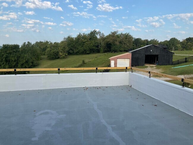 Building Photo - 205 N Ware Chappel Rd