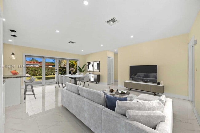 Building Photo - 6851 SW 48th Terrace