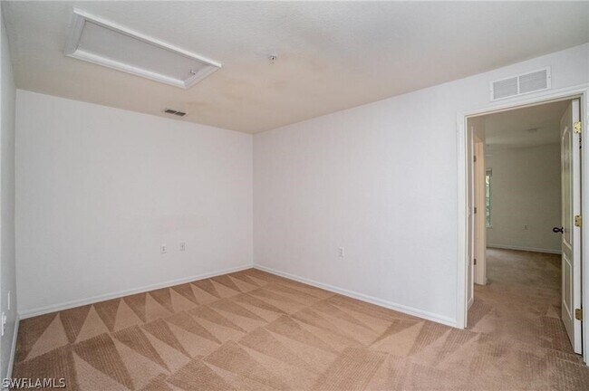 Building Photo - 9430 Ivy Brook Run