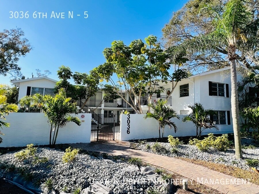 Building Photo - 1 Bed/1 Bath - Unit 5