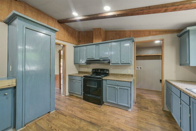 Building Photo - 11023 Forrest Valley Dr