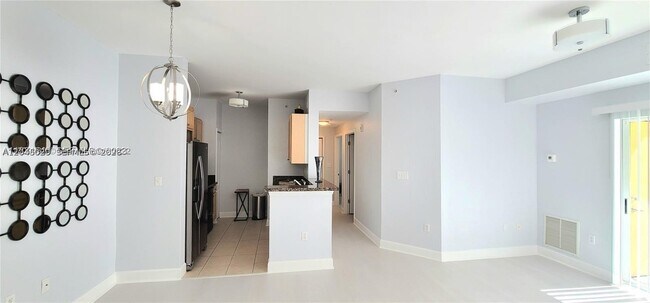 Building Photo - 6001 SW 70th St