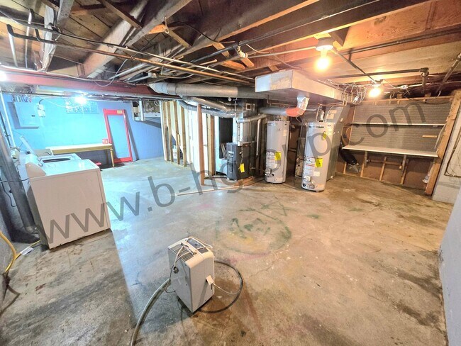 Building Photo - 5412 41st Ave