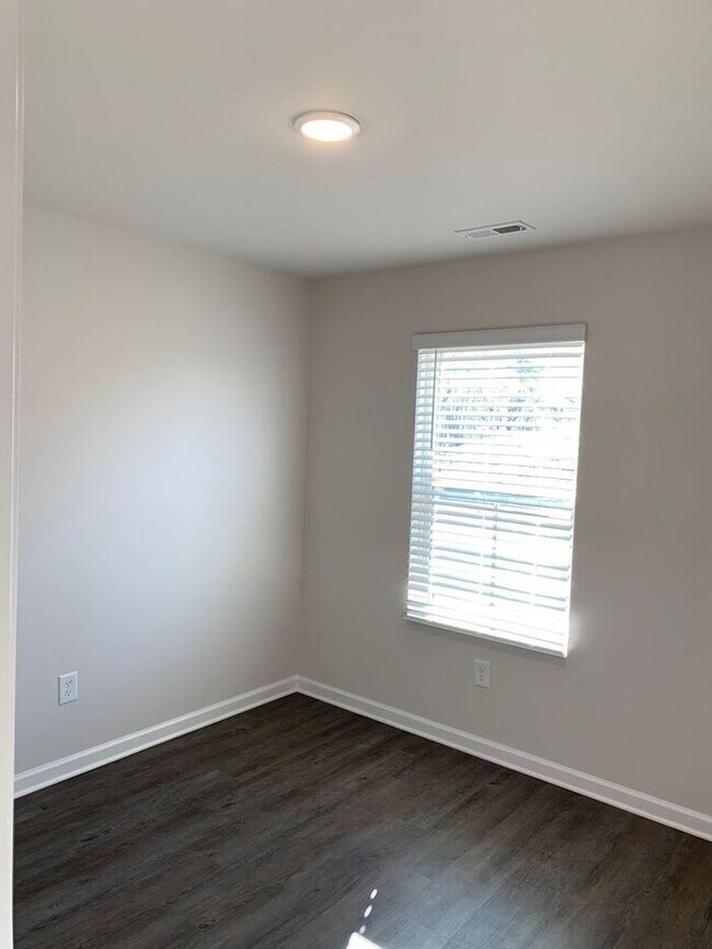 Building Photo - Available Now! Beautiful 3 Bed, 2.5 Bath Home in Cullman