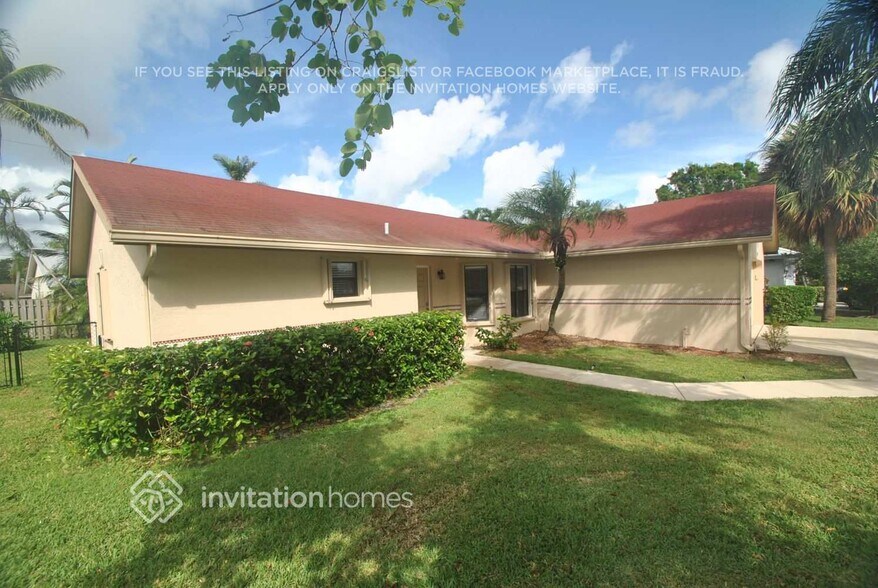 Building Photo - 8029 W Country Club Blvd