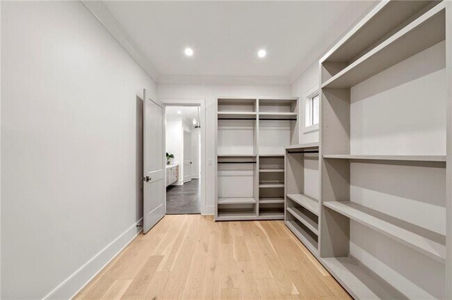 Building Photo - 1074 Moores Mill Rd NW