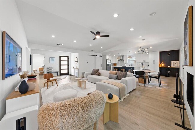 Building Photo - 510 Meadow Lea Dr