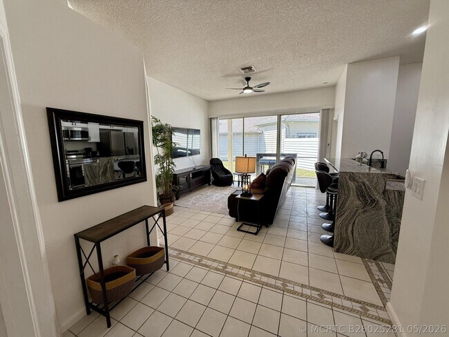 Building Photo - 1049 Mourning Dove Ln