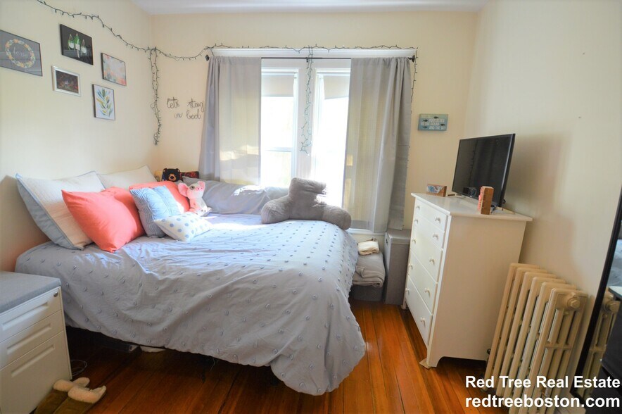 Apt 2 - 14 Breck Ave
