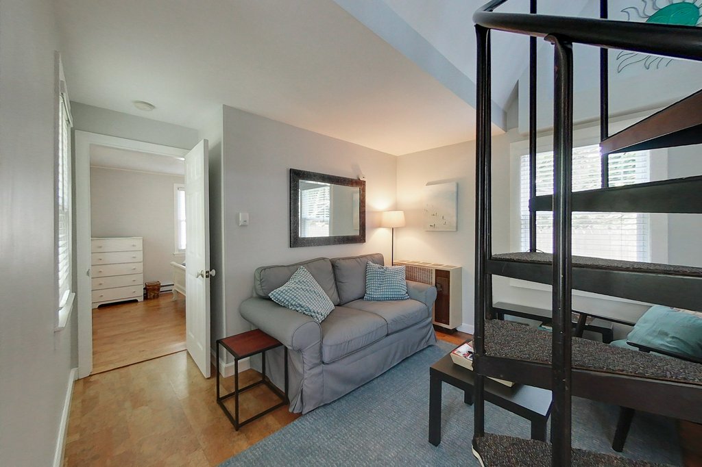 Building Photo - 25 Warren Ave