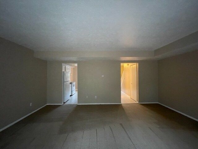 Building Photo - 804 Lindenwood Dr S