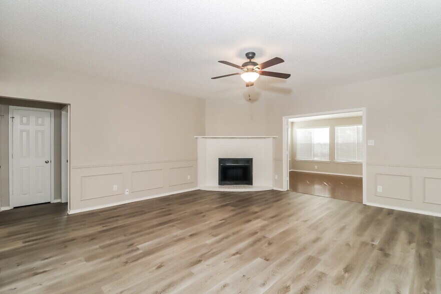 Building Photo - 5021 Flat Creek Dr