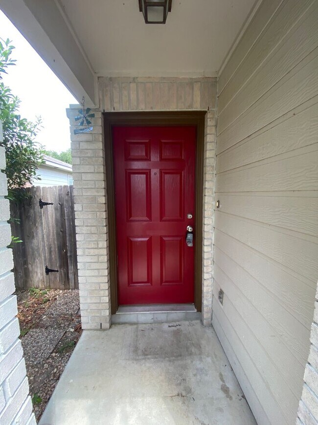 Building Photo - 9647 Kennebec Way