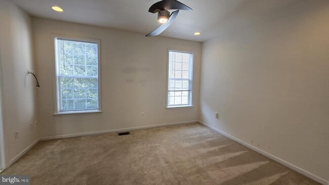 Building Photo - 12298 Sandstone St