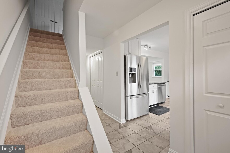 Building Photo - 332 Charred Oak Ct