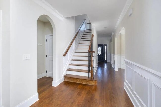 Building Photo - 680 Curlew Cir