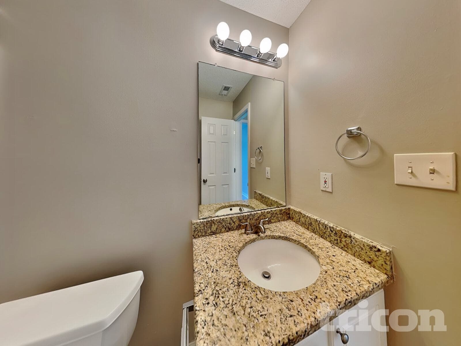 Building Photo - 207 Crystal Ct