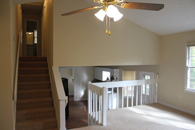 Building Photo - 1410 Ashbrook Dr NW