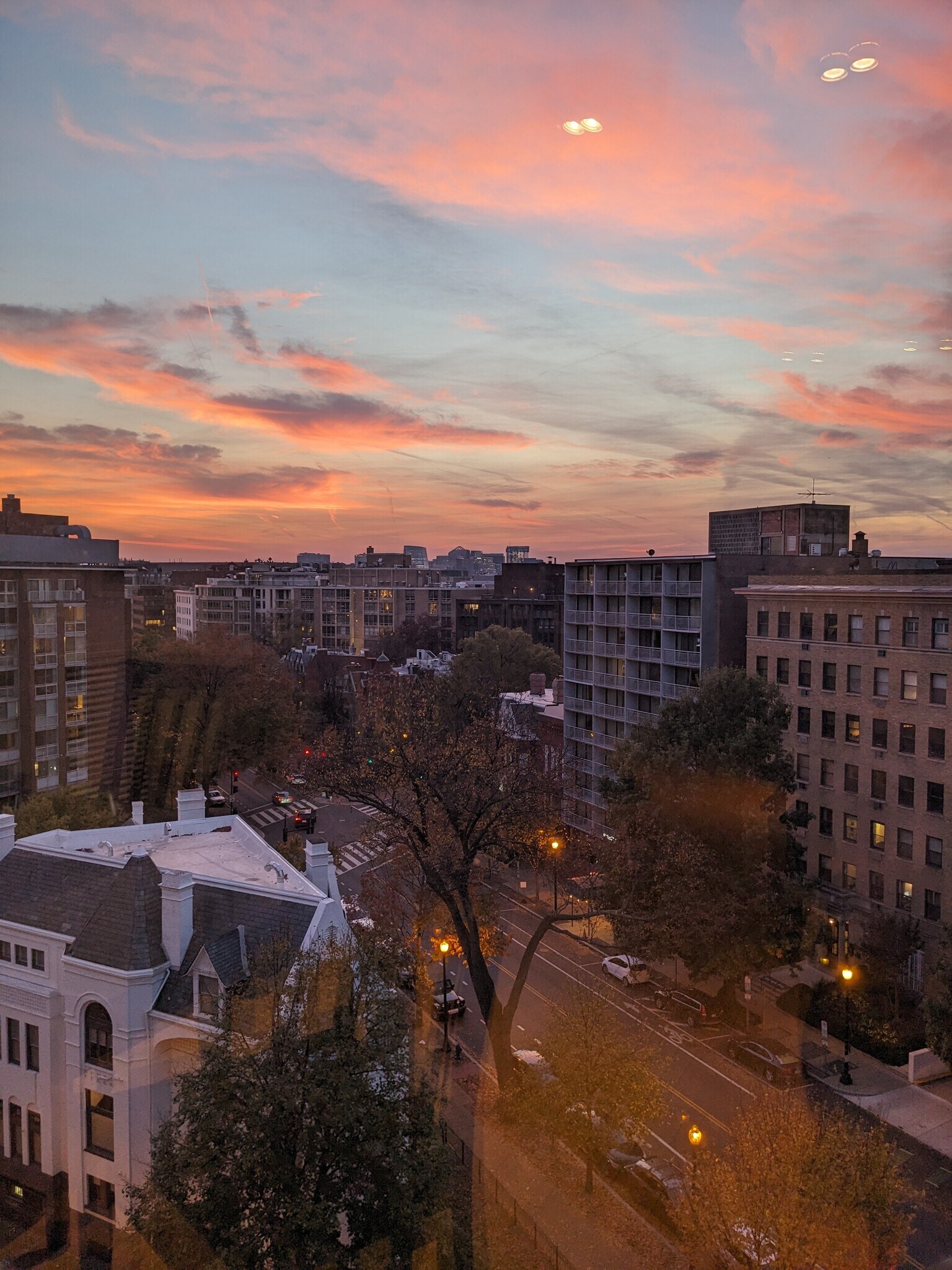 Incredible Sunset Views - 1301 20th St NW