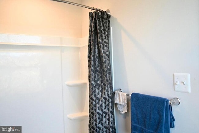 Building Photo - 110 Mariners Wy