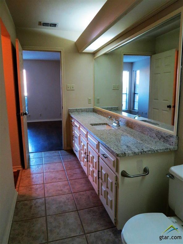 Building Photo - 5809 Hollytree-
