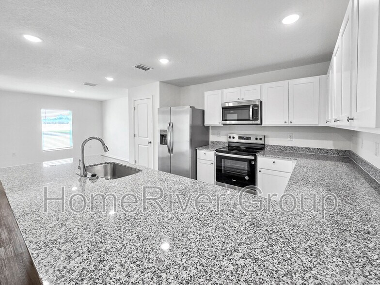 Building Photo - 12965 SE 53rd Ave