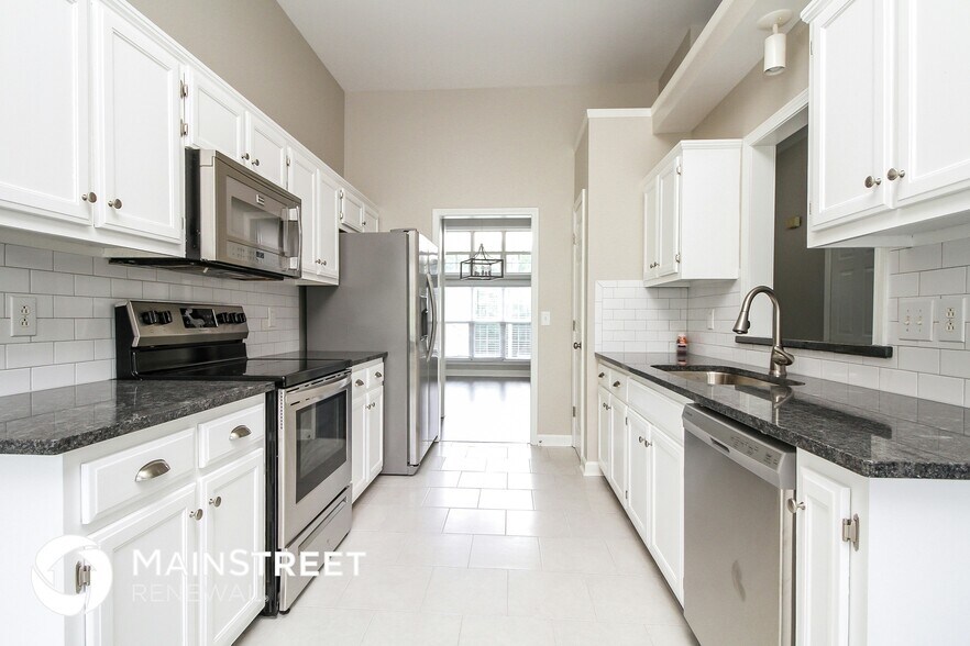 Building Photo - 2737 Aston Woods Ln