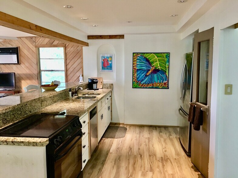 Building Photo - 16142 Spring Branch Trail