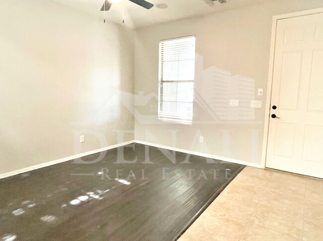 Building Photo - 4447 South Antonio Circle
