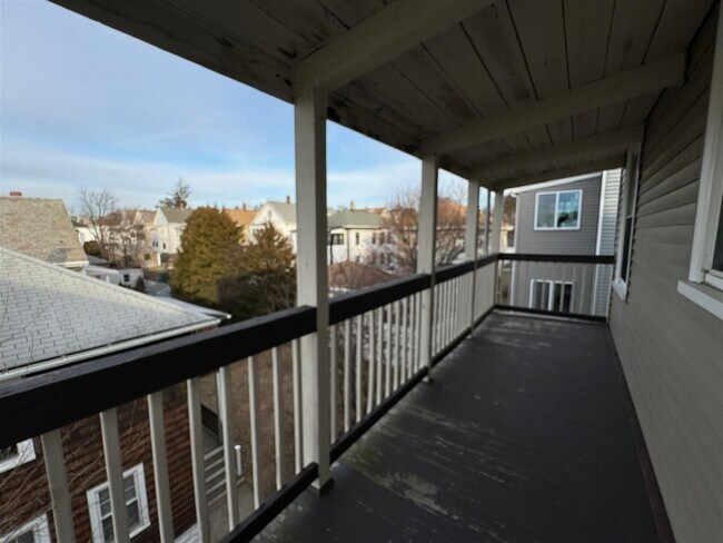 Building Photo - 65 Conwell Ave