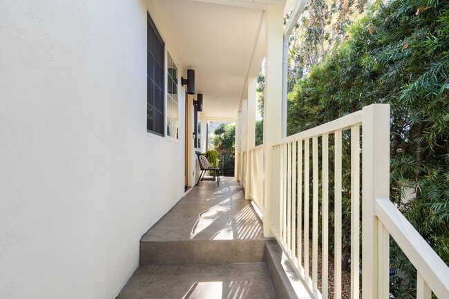 Building Photo - 1606 Myra Ave