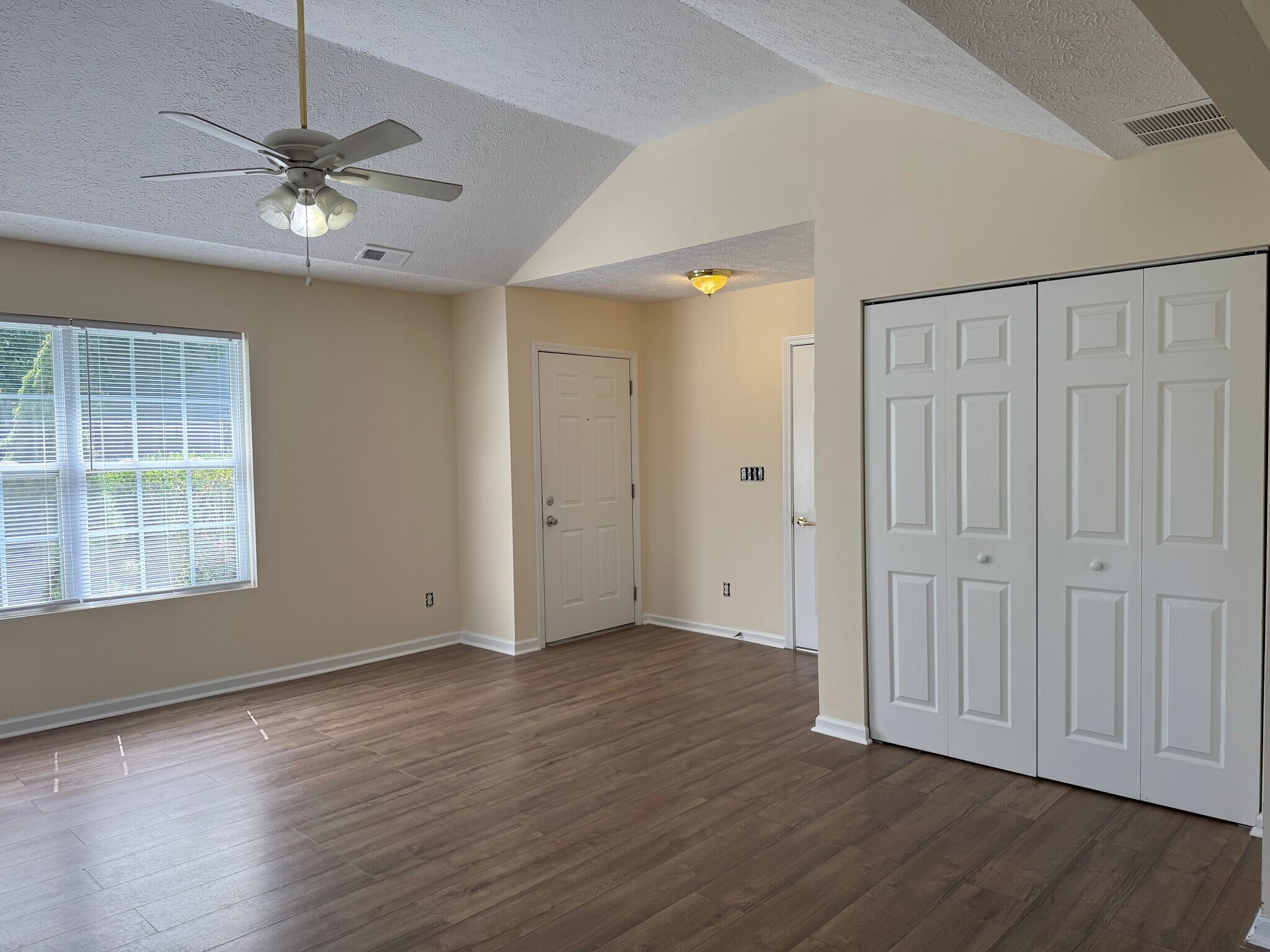 Building Photo - 3982 S Cramer Cir