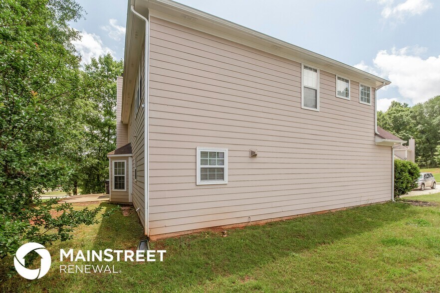 Building Photo - 410 Concord Cir