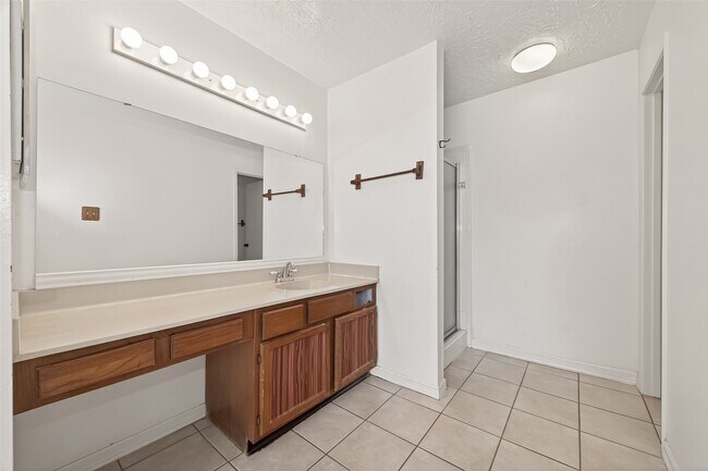 Building Photo - 2803 Fir Crest Ct