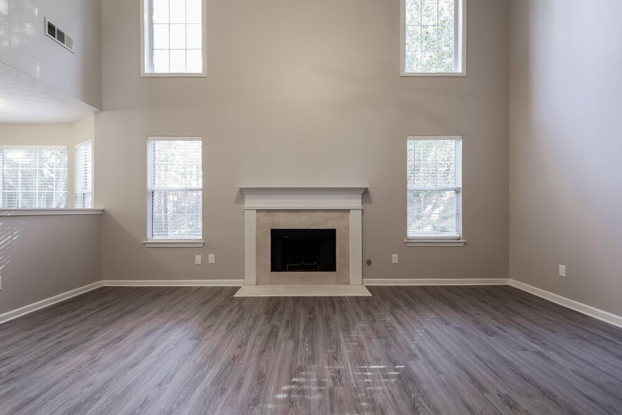 Building Photo - 3955 Belmont Ridge Dr