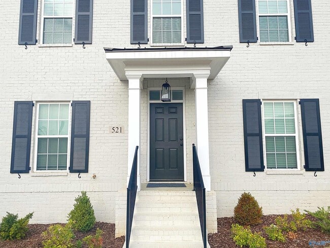 Building Photo - 521 Town Madison Blvd