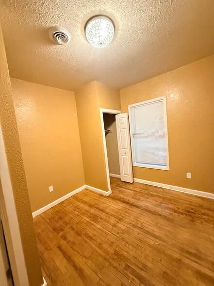 Building Photo - 3108 Oakland Ave