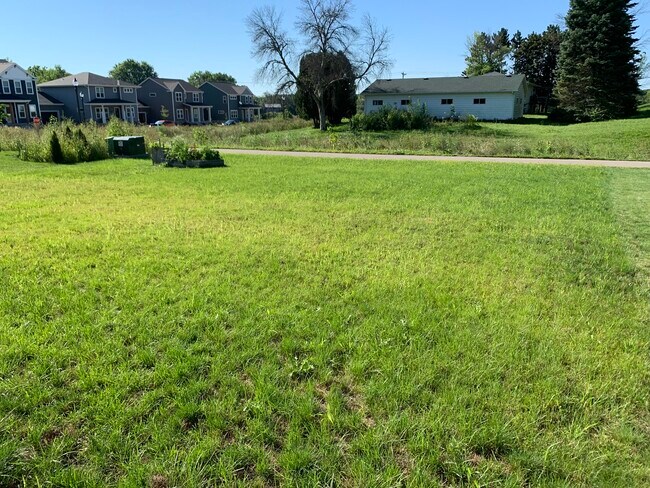 Building Photo - 2783 Endive Dr