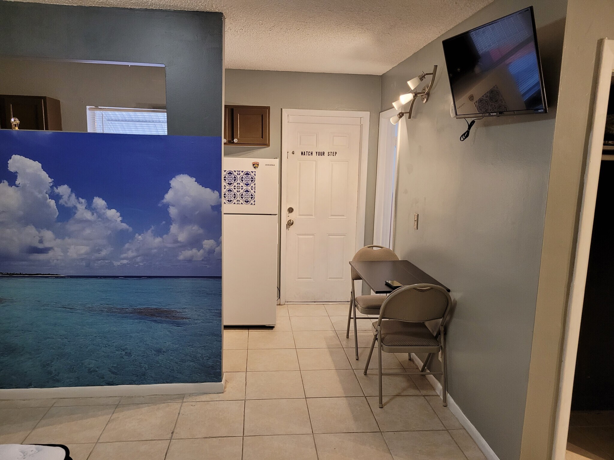 Building Photo - 129 SE 2nd Ter