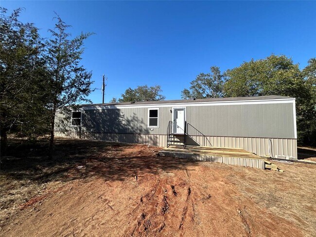 Primary Photo - 258 Green Oaks Dr