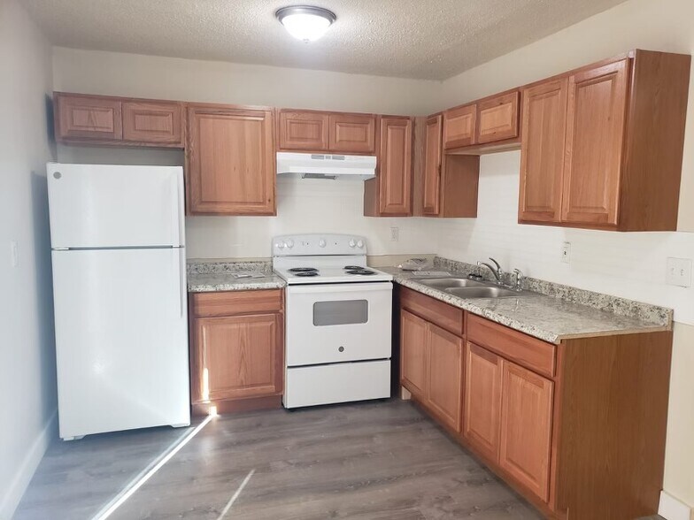 Building Photo - 1008 Jane Dr