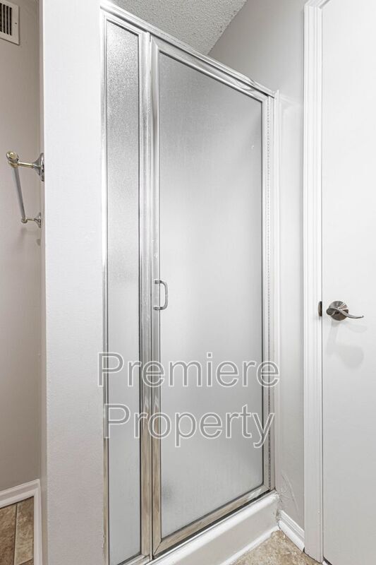 Building Photo - 14012 Ballantrae Dr