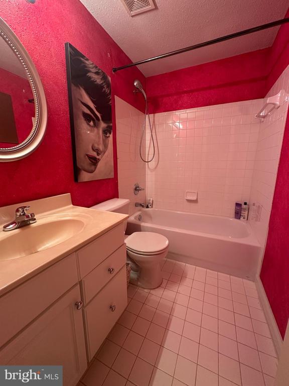 Building Photo - 4780 Walbern Ct