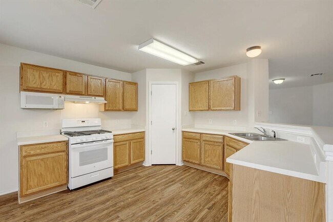 Building Photo - 361 Carriage Way