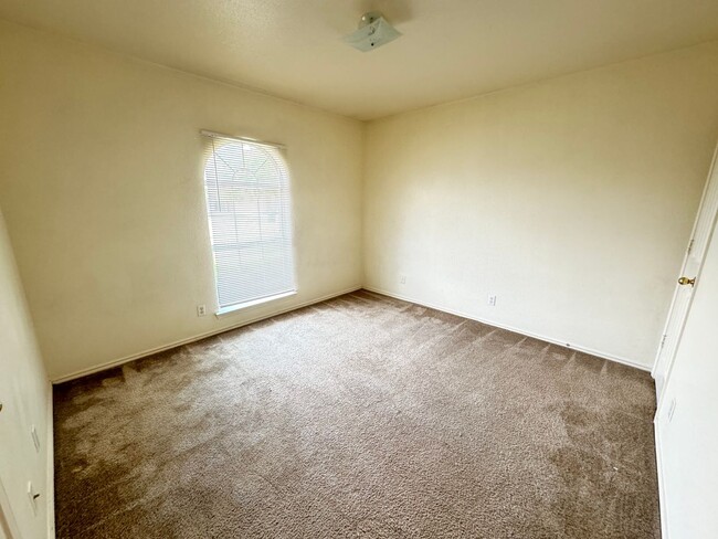 Building Photo - 3411 Warfield Dr