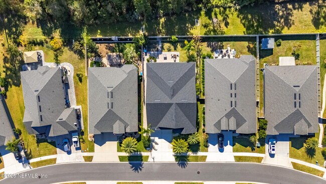 Building Photo - 454 Willow Lake Dr